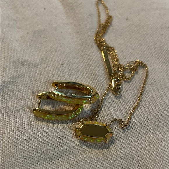 Kendra Scott Gold and Yellow Earrings - Picture 1 of 4